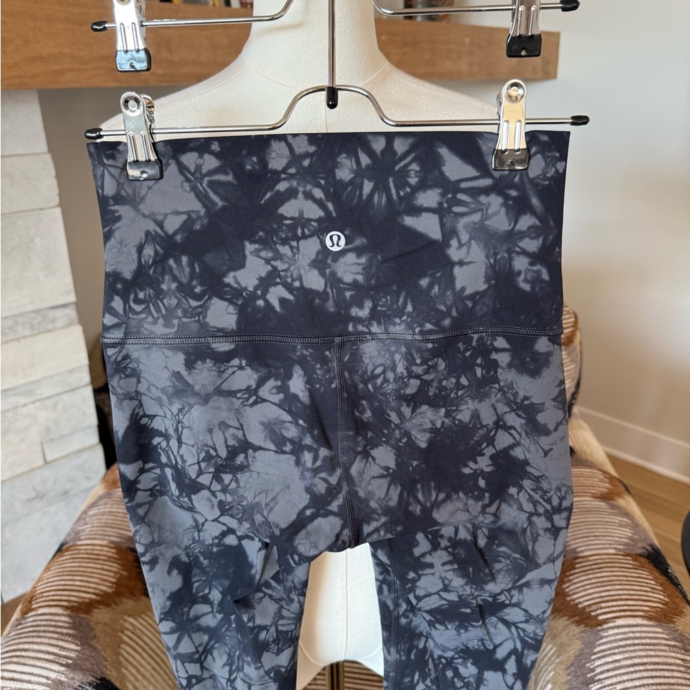 Lululemon Wunder Under Shibori Legging - Picture 6 of 8